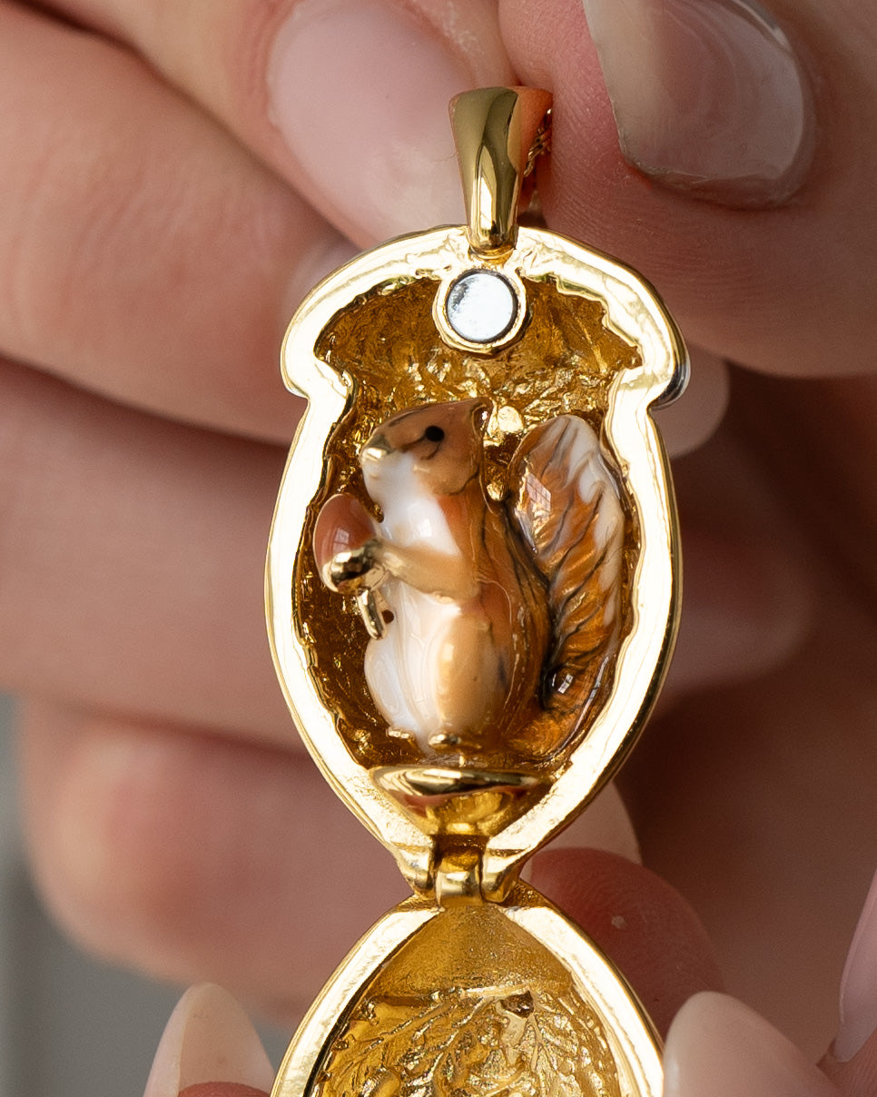 Squirrel Acorn Locket – detail or styling view